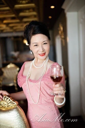 Nana Profile image 2