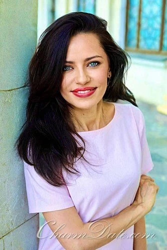 Anna Profile image 2